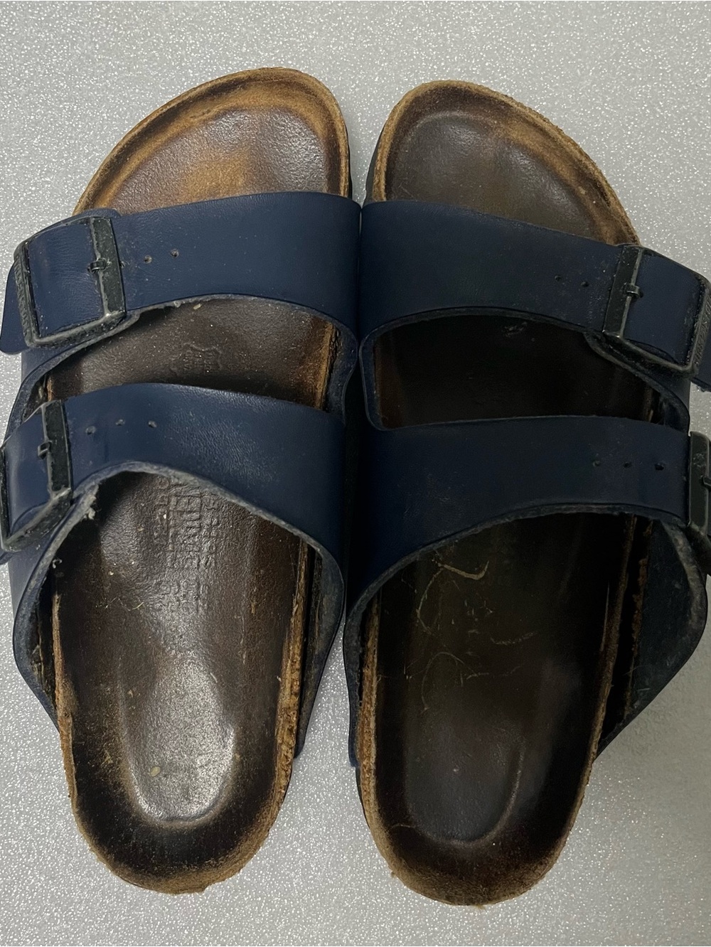 Birkenstock Arizona classic two-strap design blue leather sandal